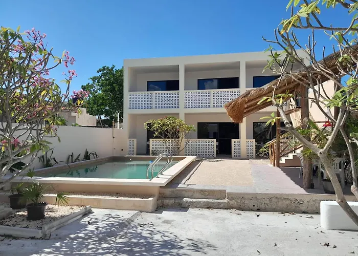 Casa Flores De Mayo